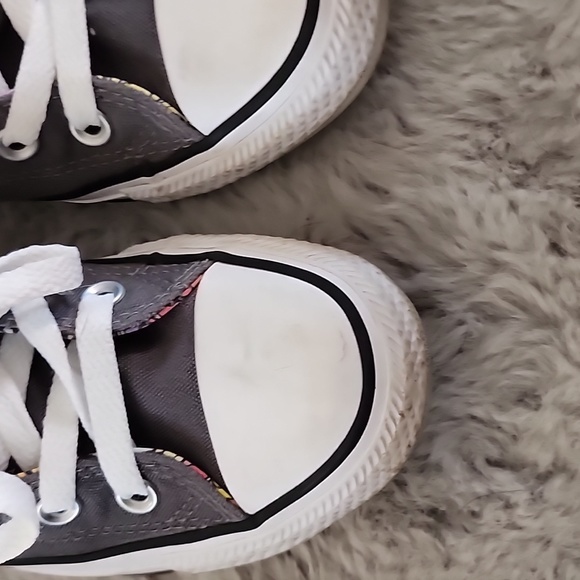 Converse  girls 5 EUC BARLEY WORN - Picture 4 of 8